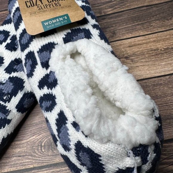 NWT Northeast Outfitters Women's Cozy Cabin Slippers Size Medium (Cheetah) - Picture 4 of 8